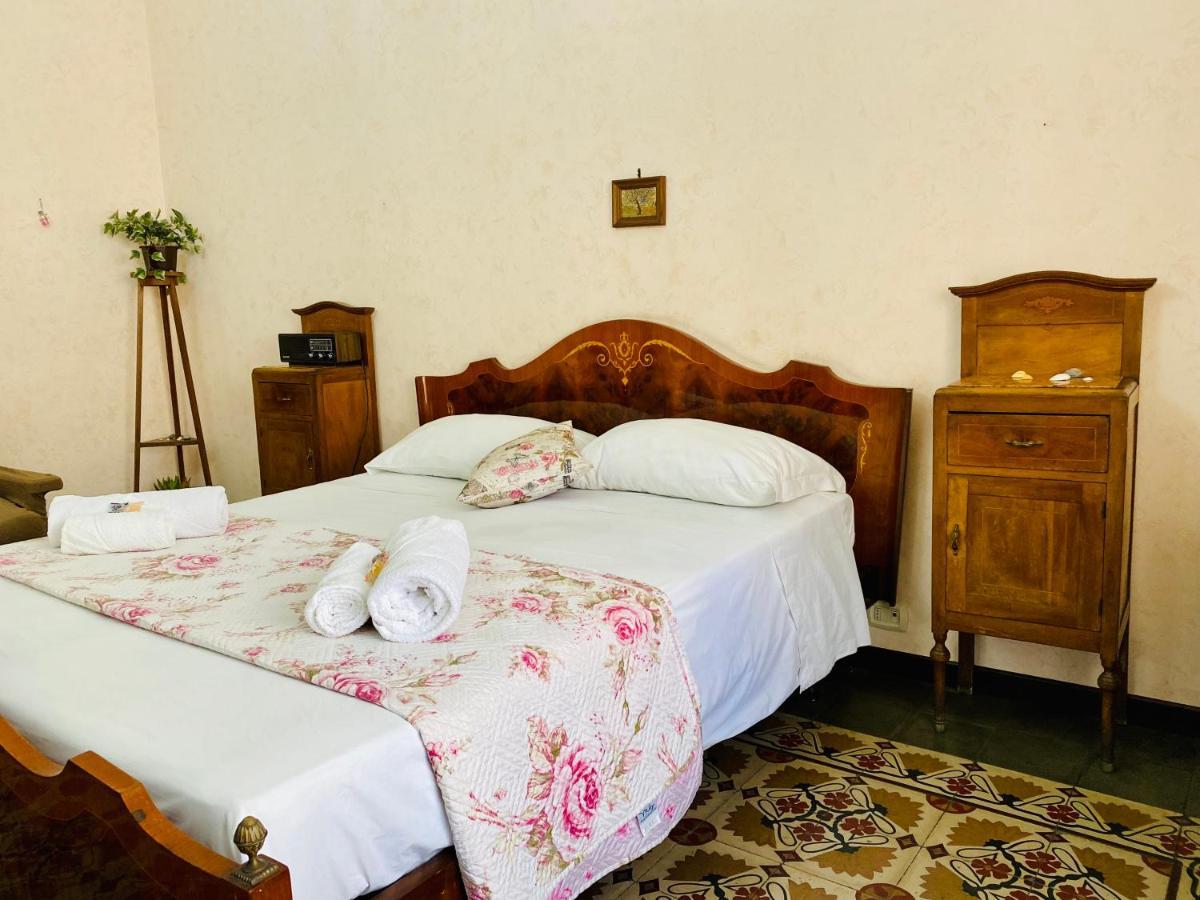 Zu Pippo'S House Lägenhet CTA Exteriör bild